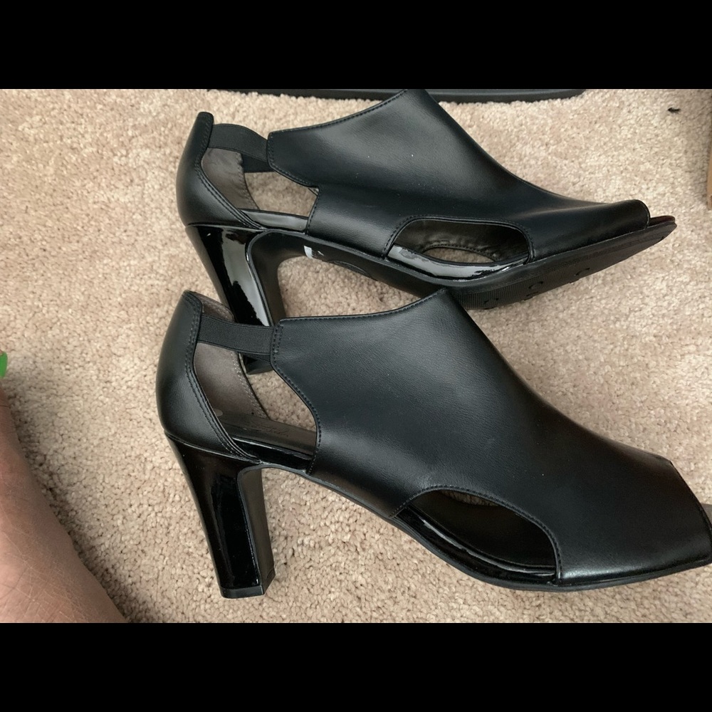 Lifestride Black Sandals